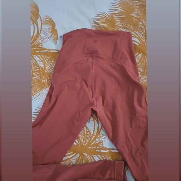 LULO LEMONS - Picture 2 of 3